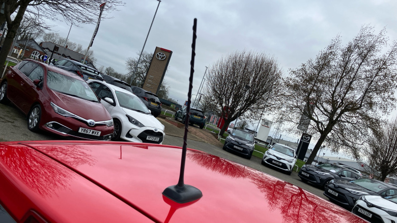 Toyota Yaris 1.5 Hybrid Icon Tech 5dr CVT Hybrid Hatchback